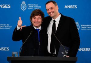 Photo of MILEI LLEGA A CÓRDOBA JUNTO A ADORNI